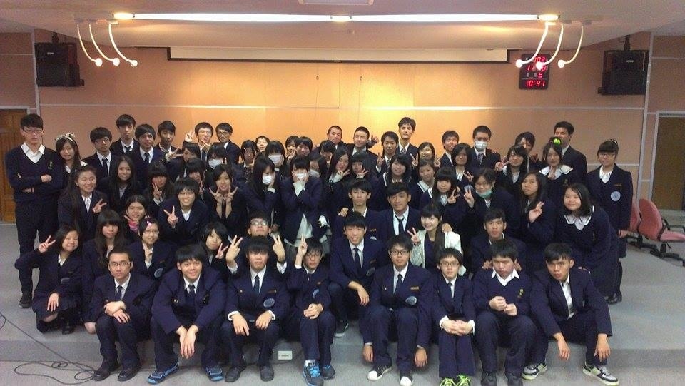 10811687_923116537699879_466443940_n