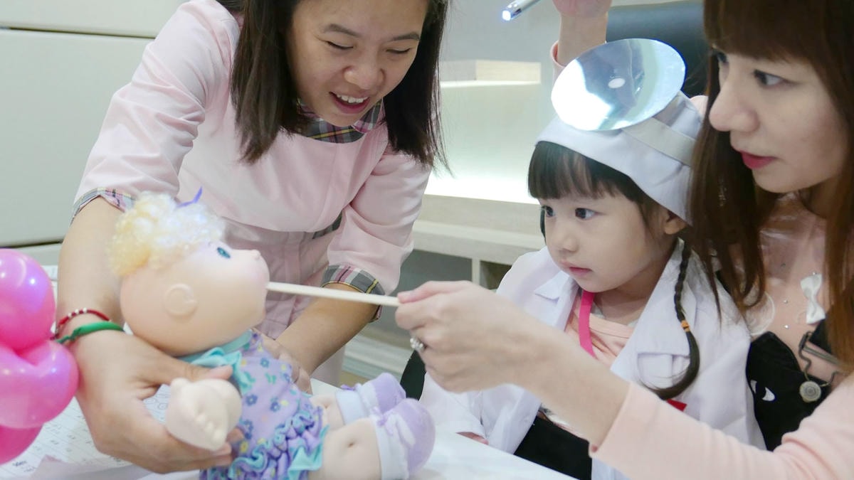 27368824_1996188220631504_1691176566101946488_o