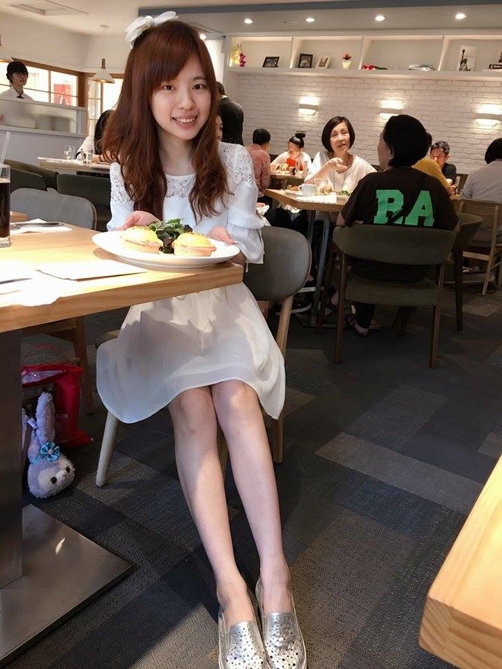 19874060_1639835196028006_649751996_n