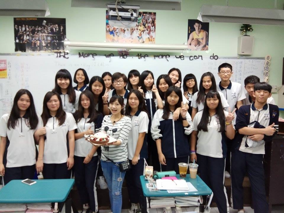 18871031_1599064110105115_212960357_n