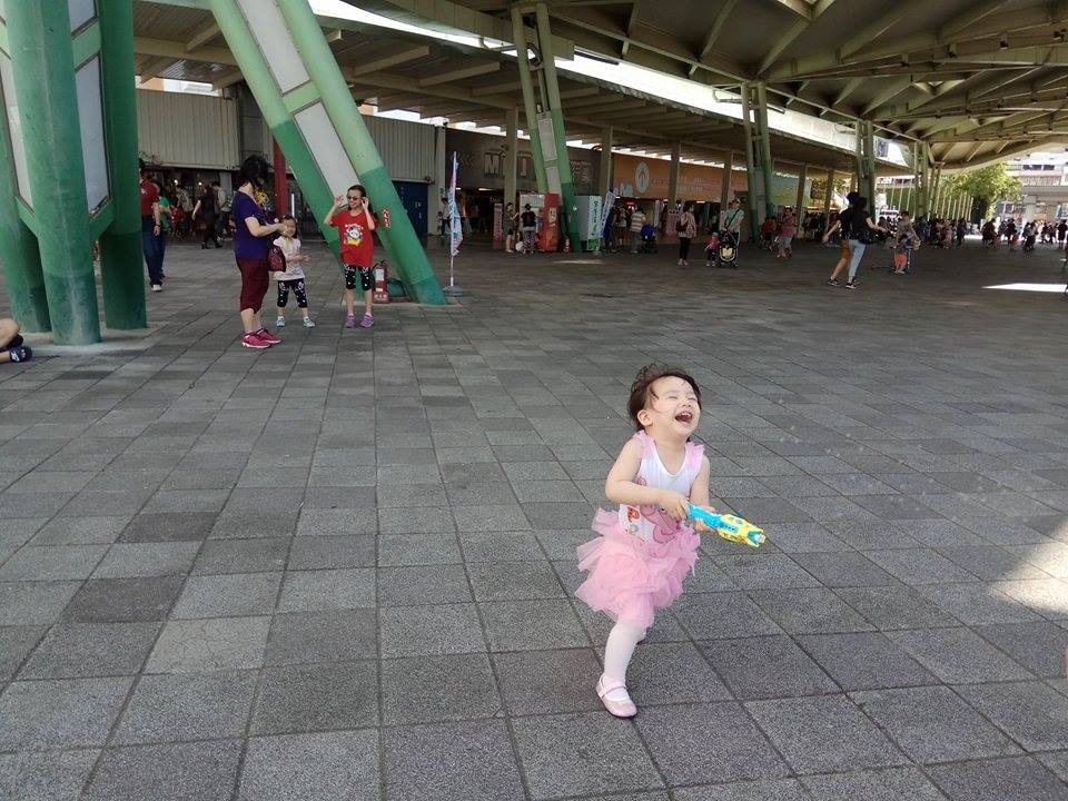 18902862_1599114170100109_1103107807_n