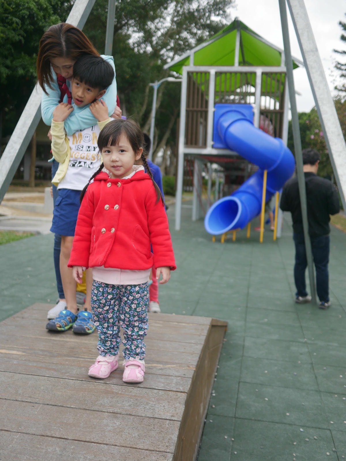 【台北松山三民公園】超長溜索.大型木造攀繩旋轉滑梯.沙坑