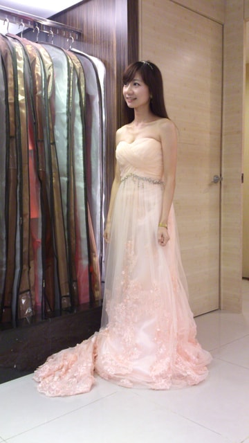 【籌備婚禮記錄】 挑訂婚禮服篇
