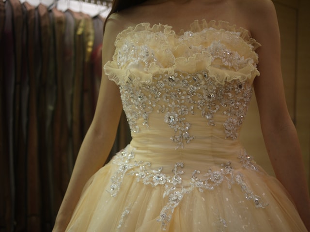 【籌備婚禮記錄】 挑訂婚禮服篇