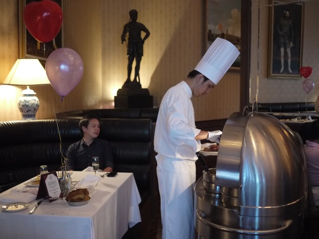 【生日】30歲生日大餐~美國頂級牛排勞瑞斯Lawry's (完成版)